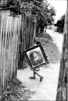 Henri Cartier Bresson © 1964